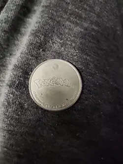 Vintage 2000 Pikachu #25 Pokemon Battle Metal Coin, Nintendo Wizards Collectible - Image 2