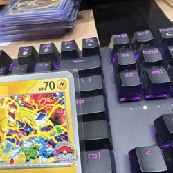 Pikachu - 225 - Scarlet & Violet Promo - (World Championship 2025) - Image 3
