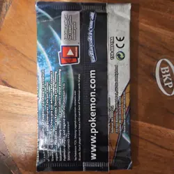 Nintendo Pokemon TCG: 2017 Shining Legends Booster Pack - Image 2