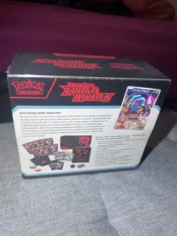 Pokemon TCG Top Trainer Box Karmesin & Purpur Ewige Rivalen Deutsch NEU & OVP - Image 2