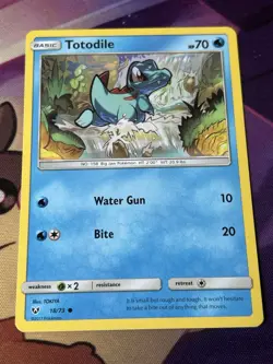 Totodile 18/73 Common Shining Legends Pokemon - Image 1