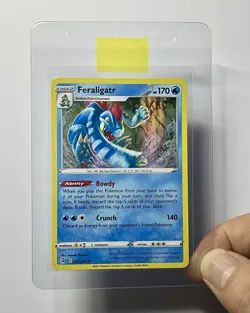 Feraligatr 057/264 (NM) Holo Rare Sword & Shield: Fusion Strike 2021 Pokemon - Image 3