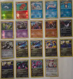 VINTAGE POKEMO BLACK & WHITE (( DRAGONS EXALTED )) 19 HOLO CARDS - Image 1