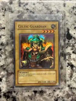 Celtic Guardian LOB-007 2002 Original Super Rare Unlimited YU-GI-OH - Image 1