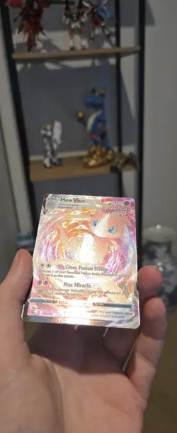 Pokemon TCG Mew Vmax Fusion Strike 114/264 Holo Ultra Rare - Image 3