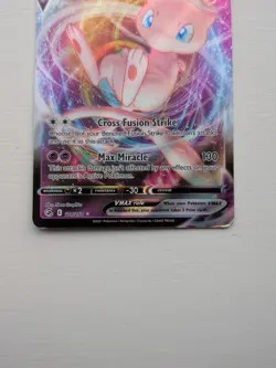 Pokemon TCG Mew VMAX Fusion Strike 114/264 Holo Ultra Rare - Image 3