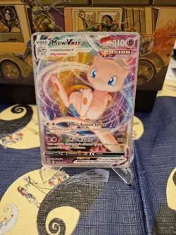 Pokemon TCG Mew VMAX 114/264 Fusion Strike Ultra Rare Full Art Holo HP 310 - Image 1