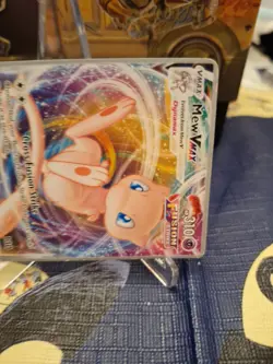 Pokemon TCG Mew VMAX 114/264 Fusion Strike Ultra Rare Full Art Holo HP 310 - Image 3