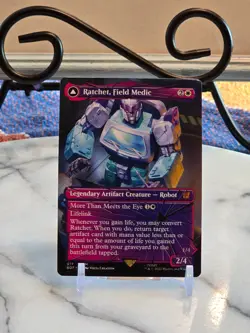 MTG Ratchet, Field Medic (Shattered Glass) Universes Beyond: Transformers LP - Image 1