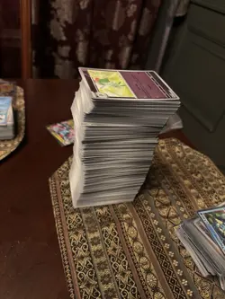 Bulk Lot of Approx 1000 English Pokemon Cards - NM - Image 1