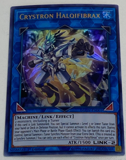 Yugioh - Crystron Halqifibrax - DUOV-EN001 - NM - Holo - 1st - Ultra Rare 2020 - Image 1