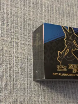 Zenit Regale ETB Pokemon (Crown Zenith) Set Allenatore Fuoriclasse ITA Sealed - Image 3