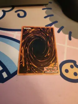 Blue-Eyes White Dragon DB1-EN098 Dark Beginning 1 Unlimited Damaged - Image 3