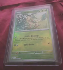 Pokemon TCG Leafeon (Master Ball Pattern) 005/131 Prismatic Evolutions Holo - Image 2