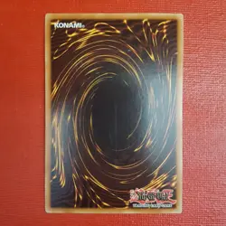 Yugioh Dark Magician FL1-EN002 Limited Edition - Image 2