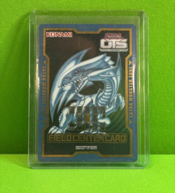 YuGiOh - Blue Eyes White Dragon Field Center - OTS Exclusive - NM - Image 1