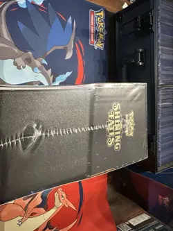 Pokemon Pokemon TCG Shining Fates Elite Trainer Box Sealed Eevee - Image 2