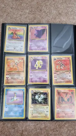 Pokemon TCG Vintage Holo Bundle - Fossil Team Rocket In Binder - Image 3