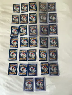 32x Pokemon TCG Vintage Card Bundle - LP/MP - Image 2