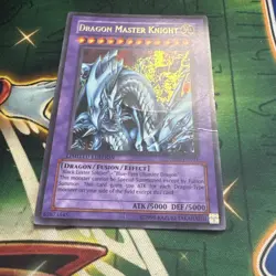 Yugioh! Dragon Master Knight UE02-EN001 Ultra Rare Limited Edition HP - Image 2