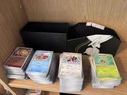Pokemon TCG Mega Evolution - BULK 600 Cards + 200 Holo Rares. - Image 1