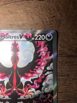 Pokemon TCG Galarian Moltres v Alt Art SWSH Chilling Reign 177/198 NM - Image 3