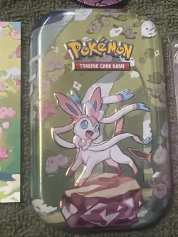Pokemon Sylveon 🌀 040/131 Cosmos Holo Prismatic Evolutions Promo Tin Art - Image 4
