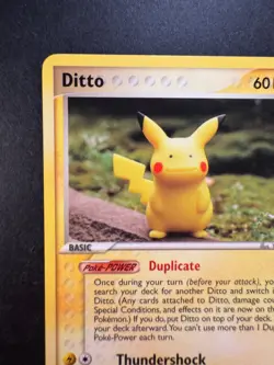 2005 Pokemon Ditto (Pikachu) 63/113 Ex Delta Species Non-Holo Regular. - Image 2
