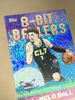 LaMelo Ball 2025-26 Topps - 8-Bit Ballers #8B-17 Holofoil Parallel Foil Shimmer - Image 4