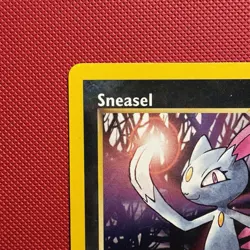 Pokemon Vintage 1st Edition Non-Holo Rare Sneasel Neo Genesis 25/111 WotC 2000 - Image 2