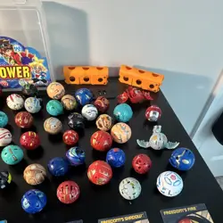 Bakugan Huge 100+ Piece Lot (2008-2011) Bakugan, Cards, Figures, Cases and Toys! - Image 4