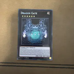 1X NM Dragon Gate - MP25-EN148 - Prismatic Secret Rare 1st Edition YuGiOh - Image 1