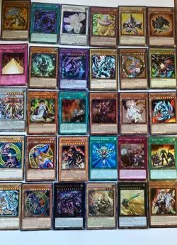 yugioh card lot 200+ holos deluxe box - Image 1