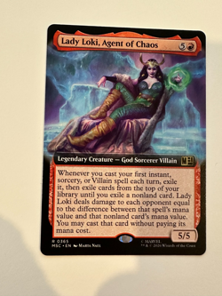 MTG Marvel Super Heroes Lady Loki, Agent of Chaos Borderless Regular NM - Image 1