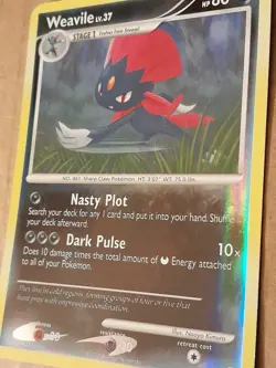 Pokemon Weavile 40/130 Diamond & Pearl Reverse Holo LP See Pictures - Image 2