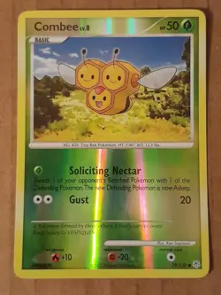 Pokemon Combee 79/130 Diamond & Pearl Reverse Holo LP See Pictures - Image 1