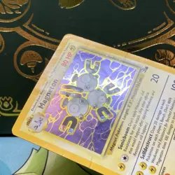 Magneton 11/62 Holo Rare Fossil Heavily Played Pokemon Card - Image 3