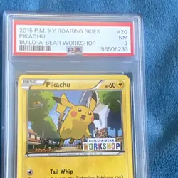Build-A-Bear Workshop 2015 Pikachu 20/108 Promo Holo EN PSA 7 - Image 2