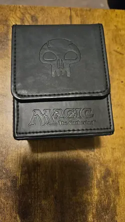Magic the Gathering MTG Mana Flip Deck Box Ultra Pro BLACK Magnetic - 100 Cards - Image 1