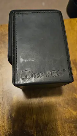 Magic the Gathering MTG Mana Flip Deck Box Ultra Pro BLACK Magnetic - 100 Cards - Image 3