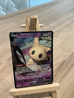 Pokemon Mimikyu v TCG Ultra Rare Holo Card 068/172 Brilliant Stars - Image 1