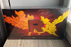 Pokemon Coffret Ultra Premium UPC Sulfura Ex de la Team Rocket Neuf Scelle 🇫🇷 - Image 1