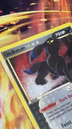 Pokemon TCG Umbreon Gold Star 17/17 Celebrations NM Condition - Image 2