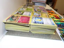 HUGE LOT OF POKEMON CARDS OVER 500 CARDS - Image 3