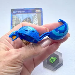 Bakugan Battle Planet Blue AQUOS FANGZOR Figure B600 Card And 2 Bakucores AS IS - Image 2
