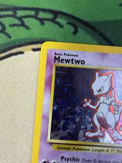 Mewtwo 10/102 Holo Base Set Pokemon MP - Image 4