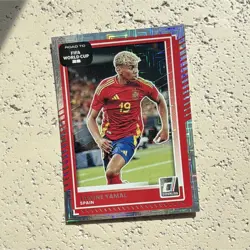 Panini 2025-26 Donruss Road to FIFA World Cup Lamine Yamal Spain #10 REFRACTOR - Image 1