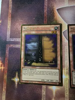 3X Yugioh Maxx 'C' 1st Edition Gold Rare PGL3-EN042 LP - Image 2