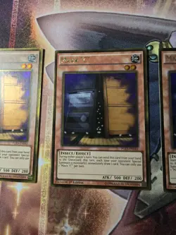 3X Yugioh Maxx 'C' 1st Edition Gold Rare PGL3-EN042 LP - Image 3