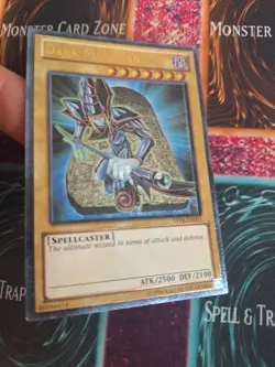 Yugioh Dark Magician YSYR-EN001 Ultimate Rare Unlimited Near Mint - Image 2